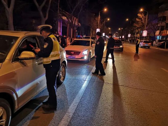 酒駕車被扣后多少天提車，酒駕扣車停車費(fèi)多少錢一天